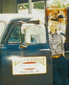 George Lindsey at Wally's Service in Mt. Airy, NC
